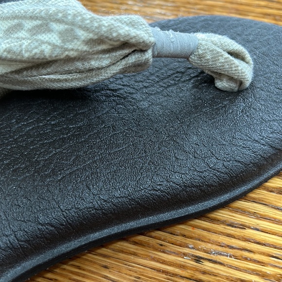 Sanuk yoga mat sling sandals, size 7.  Upper is fabric in neutral tan/cream. - Picture 6 of 9